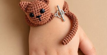 Crochet Cat Bracelet Amigurumi Pattern - STITCHDELIGHT