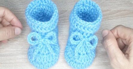 Easy Crochet Baby Booties (3-6 Months) - Crochet and Knitting