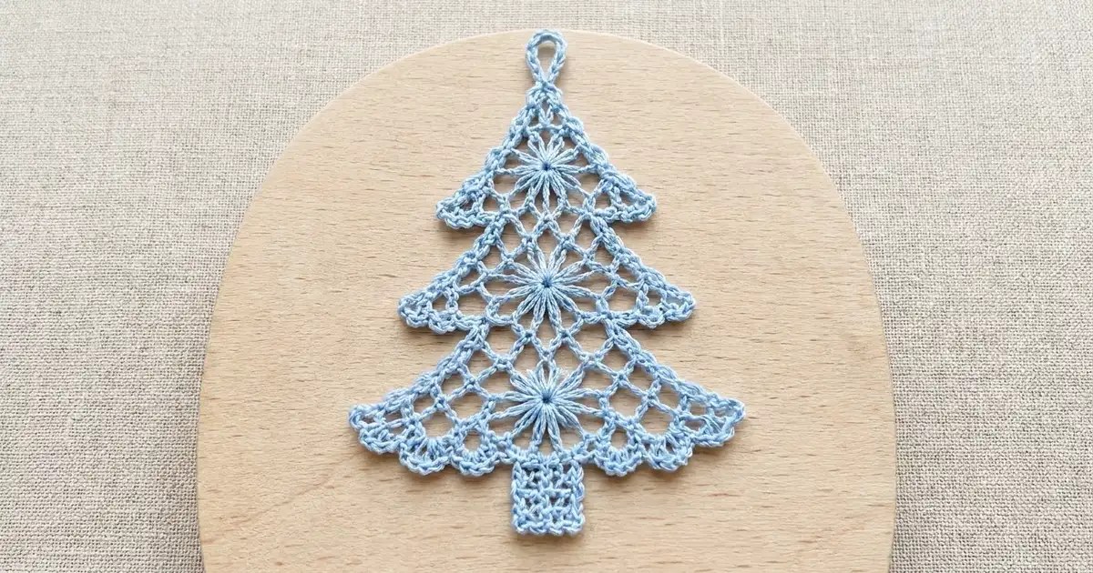Lace Christmas Tree Ornament Crochet Pattern (Free)