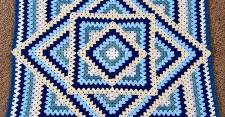 Squared Diamond Granny Throw Crochet Pattern – Free Tutorial