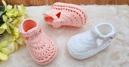 Super Easy Crochet Baby Loafer Sandals Pattern (0-3 & 3-6 Months) - Crochet and Knitting