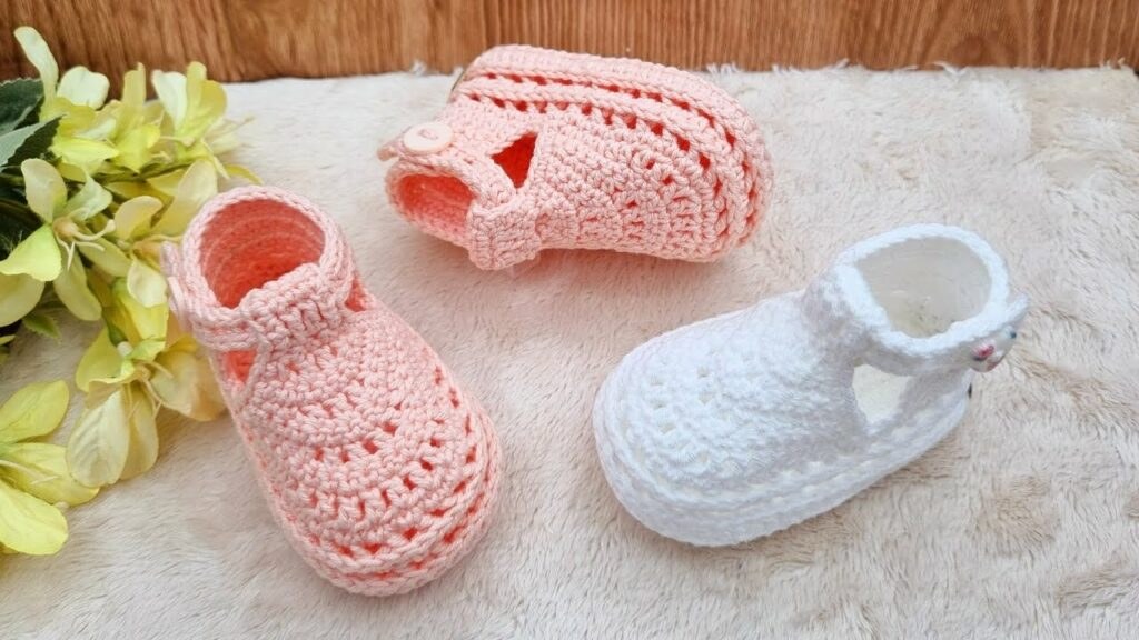 Super Easy Crochet Baby Loafer Sandals Pattern (0-3 & 3-6 Months) - Crochet and Knitting